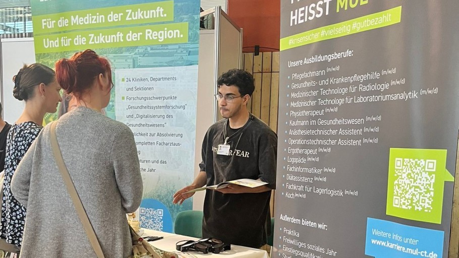 da789ff8 c7a9 4c84 97e2 d9048693c033quer