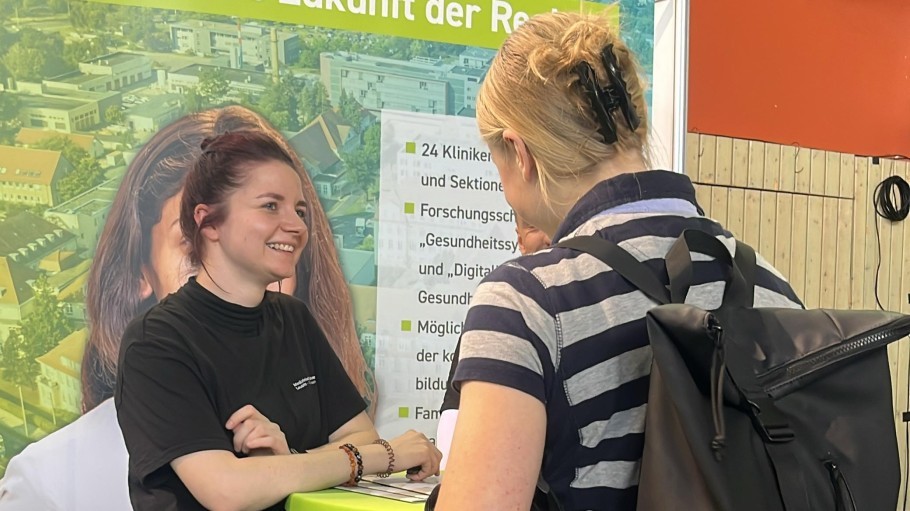 f86c59f8 c9ca 4446 a42f 8330b290eba8quer